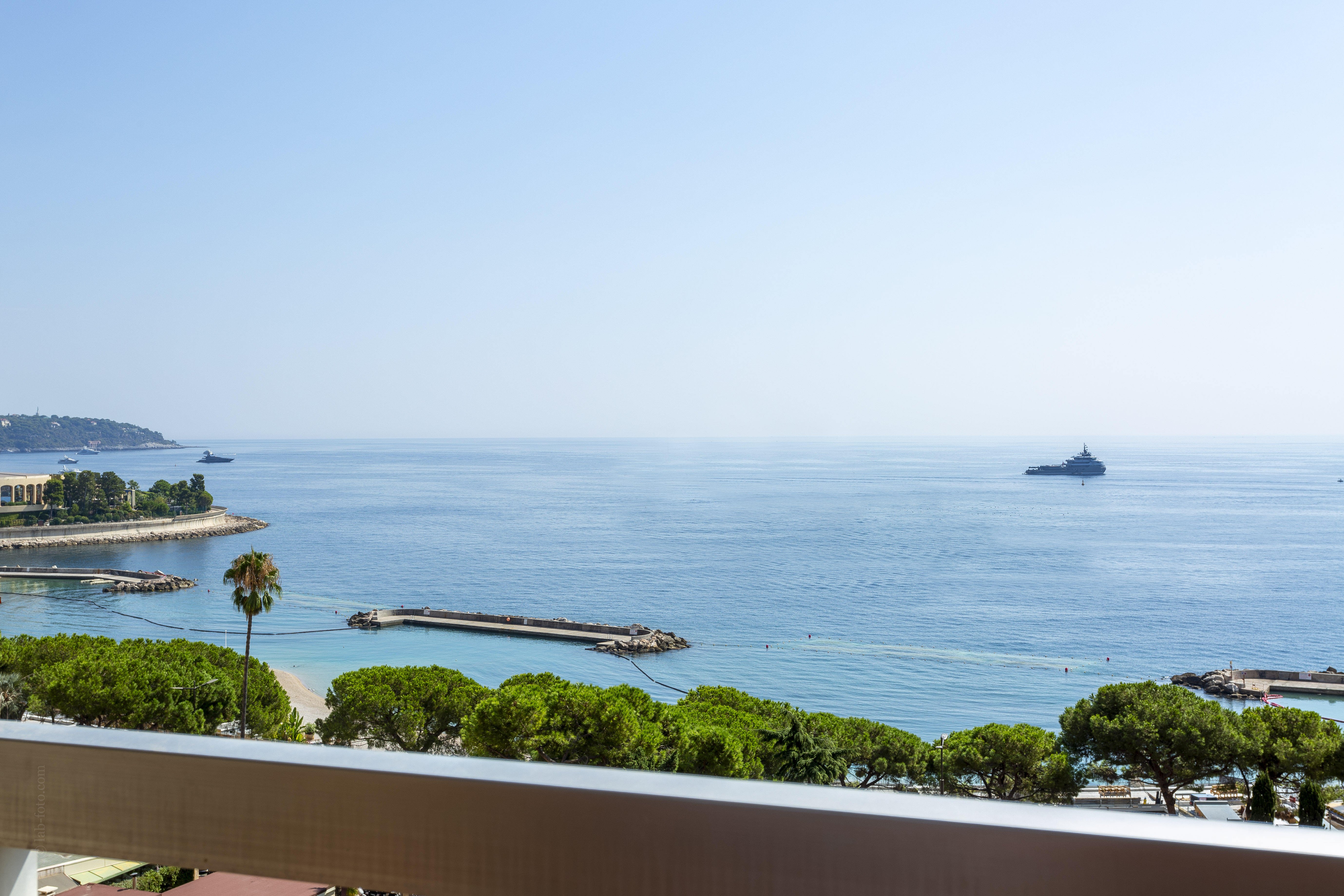 LUXURIOUS 3 BEDROOM APARTMENT WITH SEA VIEW IN LARVOTO AREA